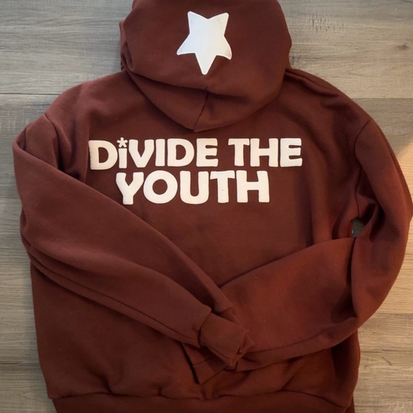 Divide the youth jacket - Picture 2 of 2